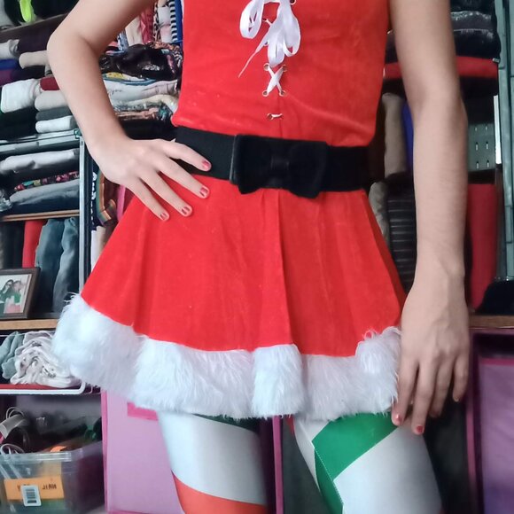 Holiday dress with hat - Picture 6 of 6